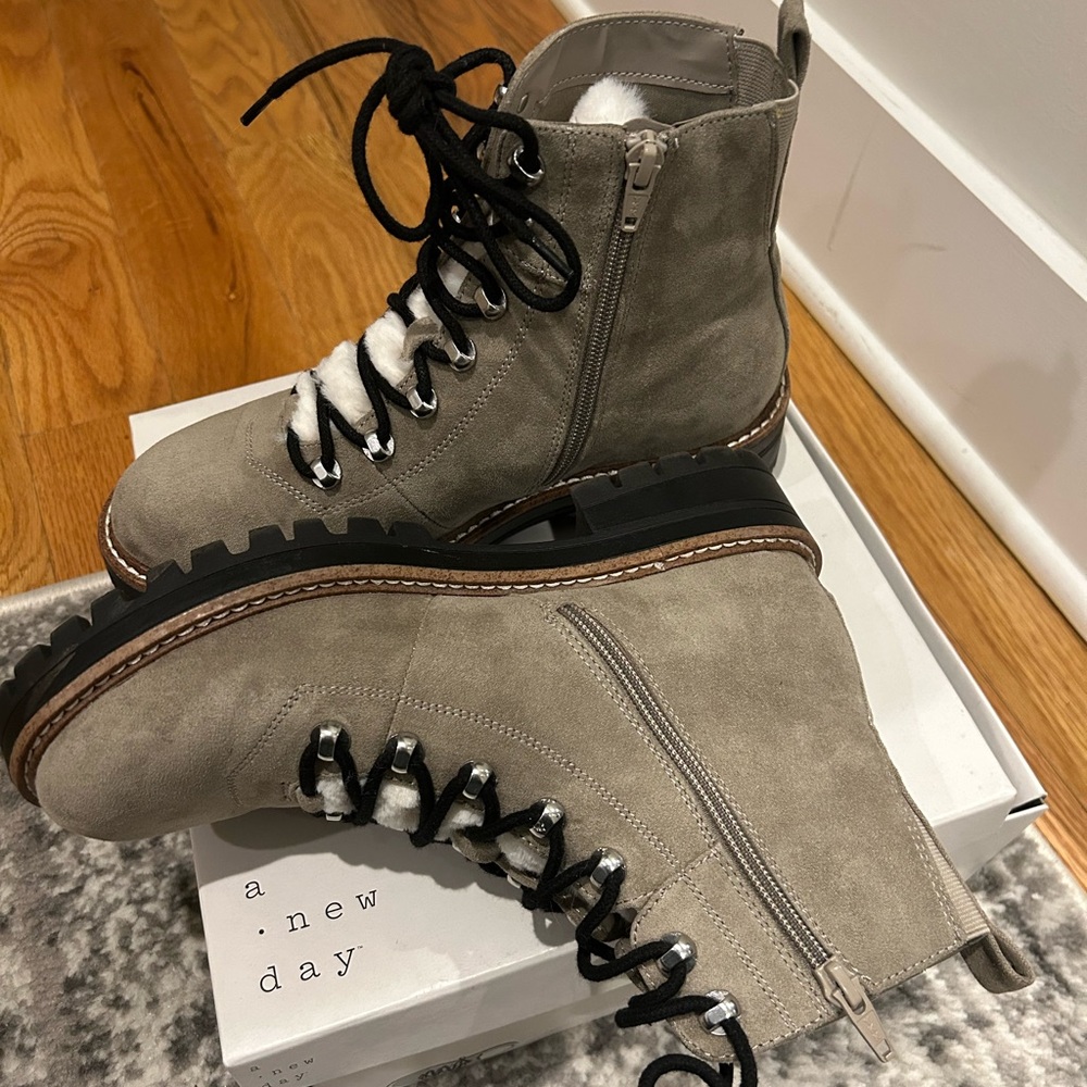 A new day leighton boot
